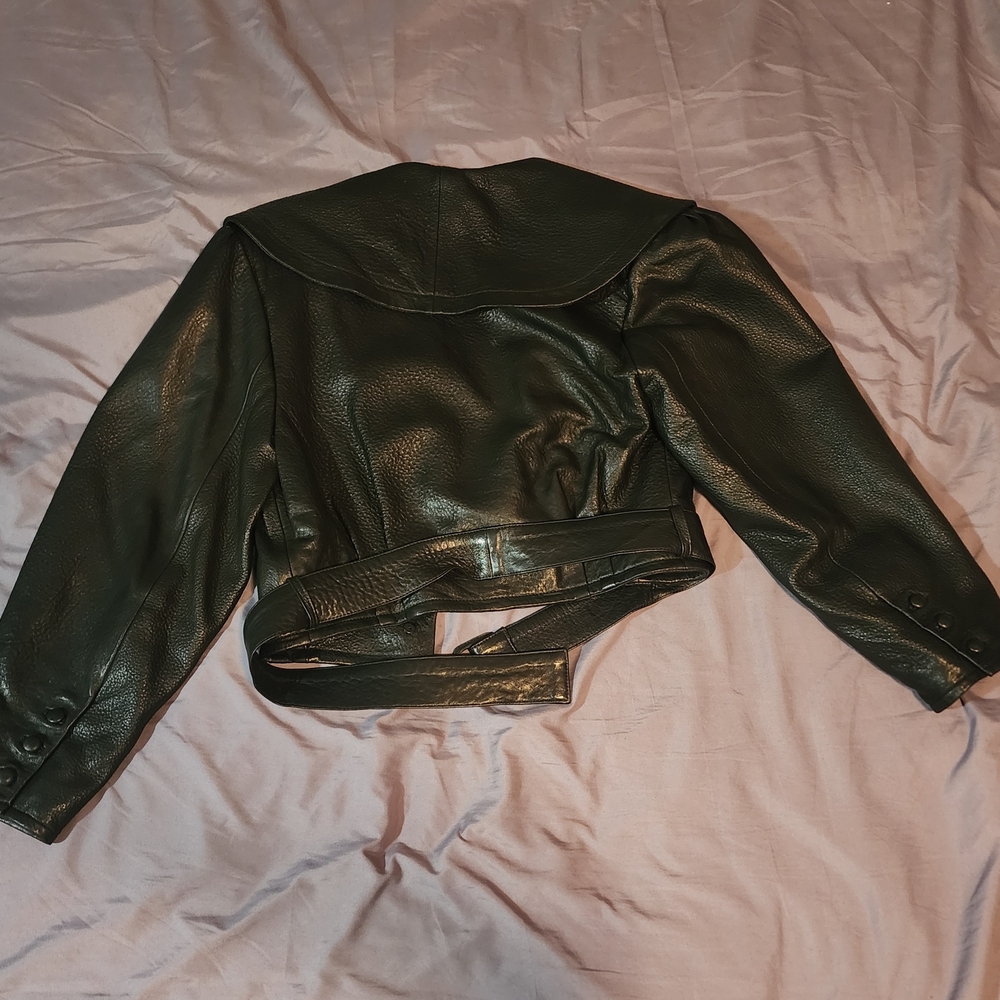 Frame Shawl Collar Cropped Leather Jacket - Picture 3 of 3